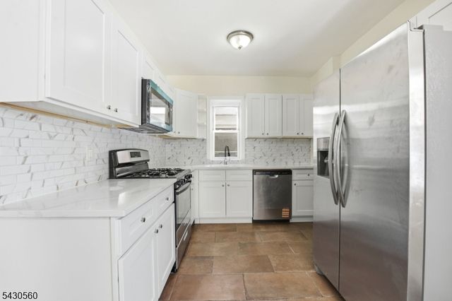 91 Willoughby St, Newark City, NJ 07112