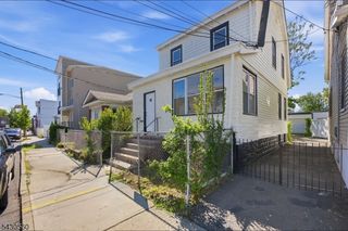91 Willoughby St, Newark City, NJ 07112
