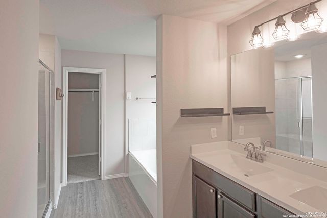 1972 BLUETHROAT, New Braunfels, TX 78130