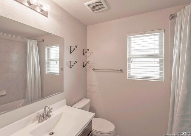 1972 BLUETHROAT, New Braunfels, TX 78130