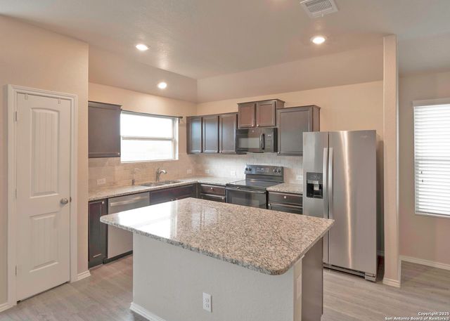 1972 BLUETHROAT, New Braunfels, TX 78130