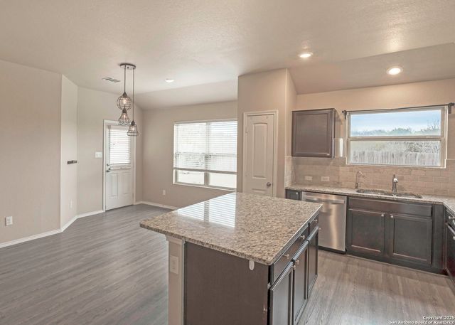 1972 BLUETHROAT, New Braunfels, TX 78130