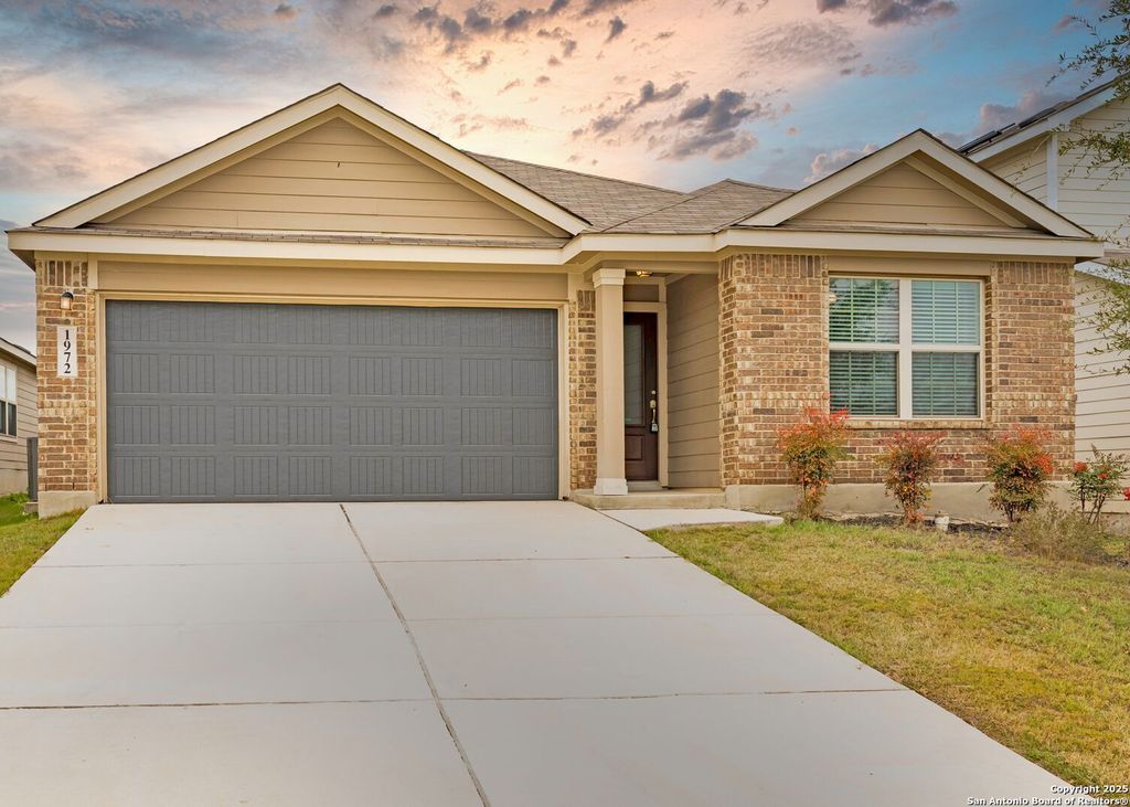 1972 BLUETHROAT, New Braunfels, TX 78130