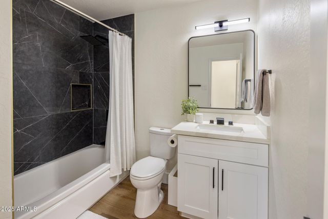 8022 E COLUMBUS Avenue, Scottsdale, AZ 85251