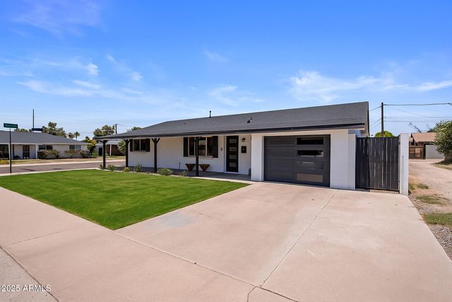 8022 E COLUMBUS Avenue, Scottsdale, AZ 85251