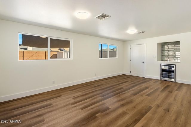 8022 E COLUMBUS Avenue, Scottsdale, AZ 85251