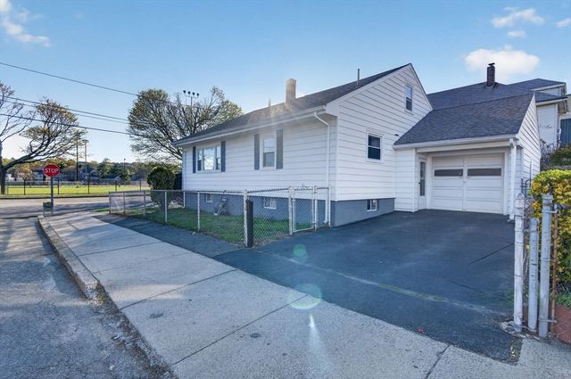 15 Tracy Ave, Lynn, MA 01902