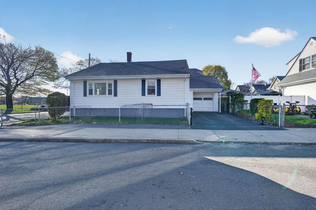 15 Tracy Ave, Lynn, MA 01902
