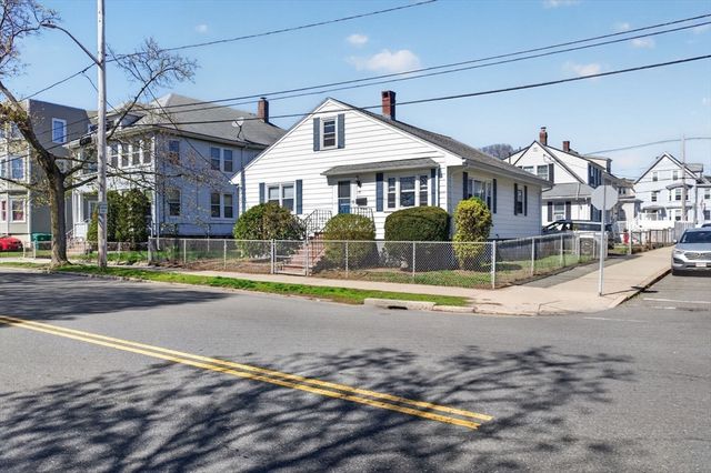 15 Tracy Ave, Lynn, MA 01902