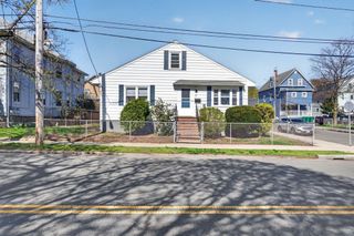 15 Tracy Ave, Lynn, MA 01902