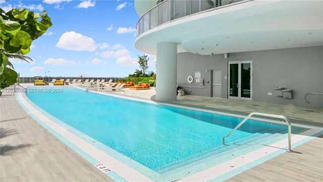 488 NE 18th Street 3007, Miami, FL 33132