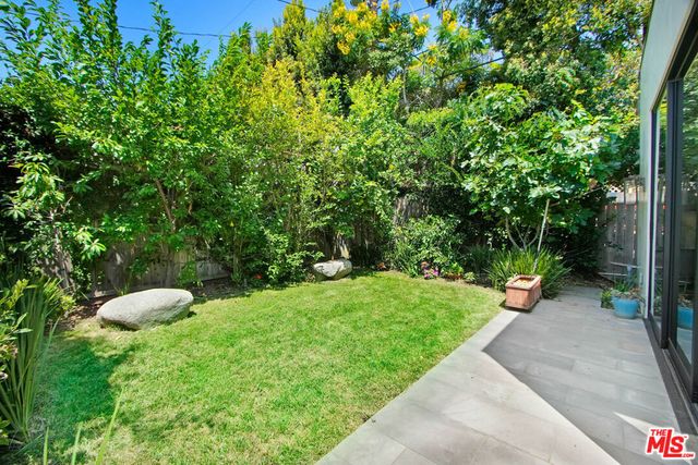 8815 Rosewood Avenue, West Hollywood, CA 90048