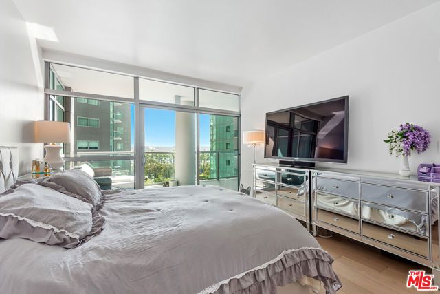 13700 Marina Pointe Drive 925, Marina Del Rey, CA 90292