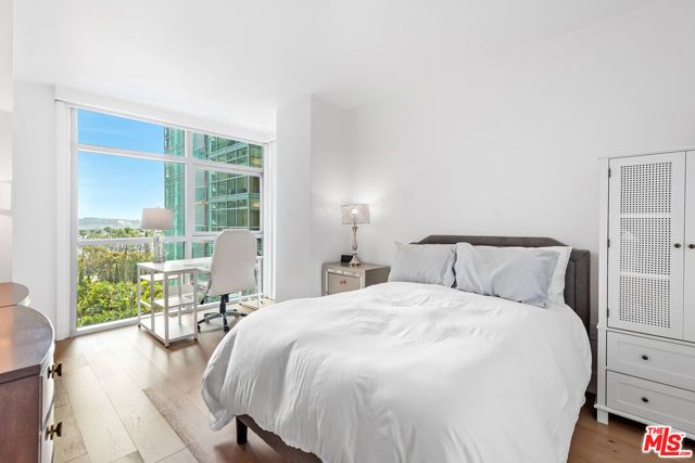 13700 Marina Pointe Drive 925, Marina Del Rey, CA 90292
