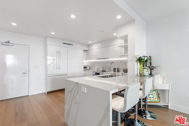 13700 Marina Pointe Drive 925, Marina Del Rey, CA 90292