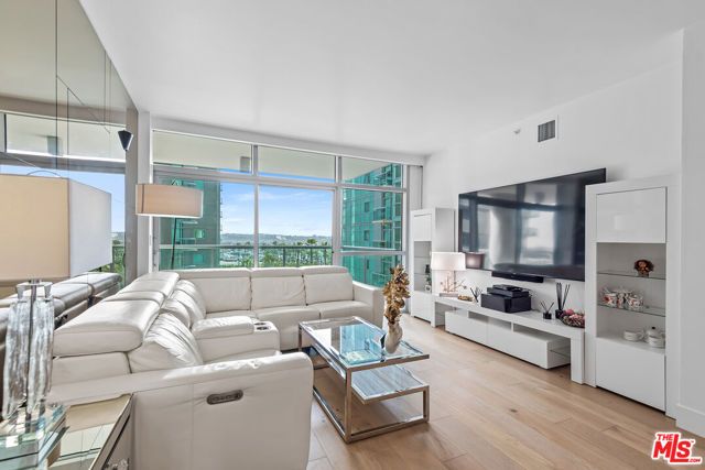13700 Marina Pointe Drive 925, Marina Del Rey, CA 90292