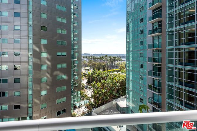 13700 Marina Pointe Drive 925, Marina Del Rey, CA 90292
