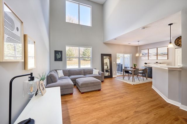 16750 78th Place N, Maple Grove, MN 55311