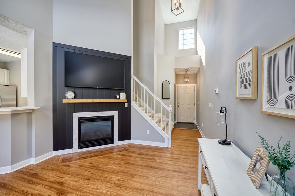 16750 78th Place N, Maple Grove, MN 55311