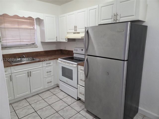 6147 Arthur St 2, Hollywood, FL 33024