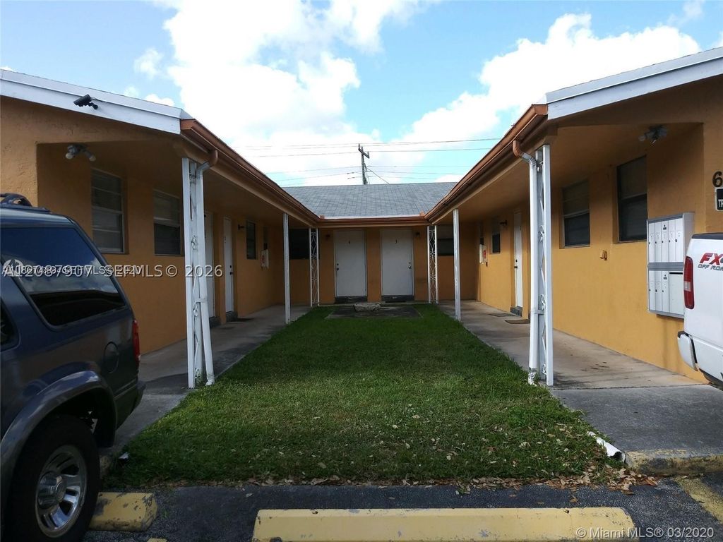 6147 Arthur St 2, Hollywood, FL 33024