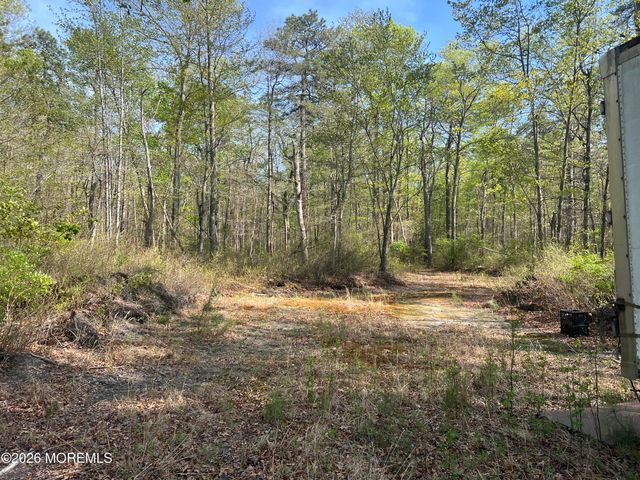 36 Freehold Road, Jackson, NJ 08527