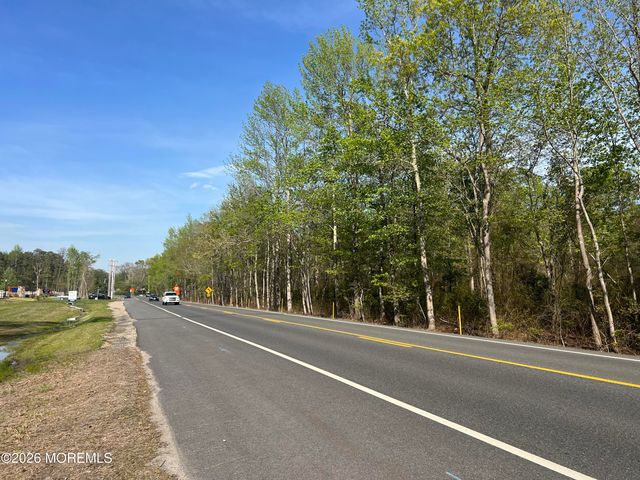 36 Freehold Road, Jackson, NJ 08527