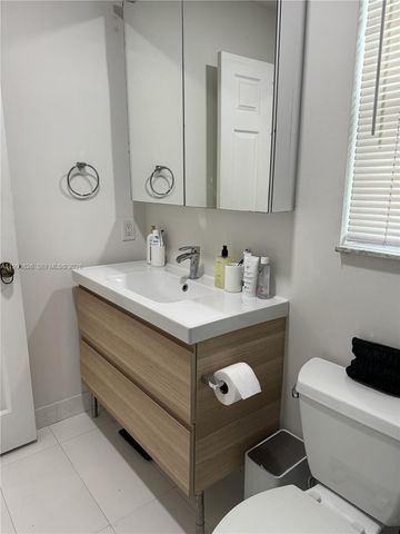 2002 Andromeda Ln, Weston, FL 33327