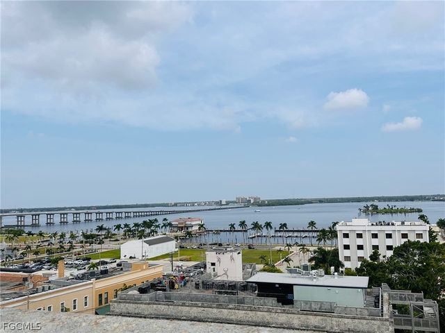 2310 First ST 402, Fort Myers, FL 33901