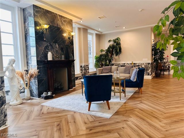 2310 First ST 402, Fort Myers, FL 33901