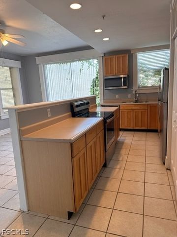 2310 First ST 402, Fort Myers, FL 33901