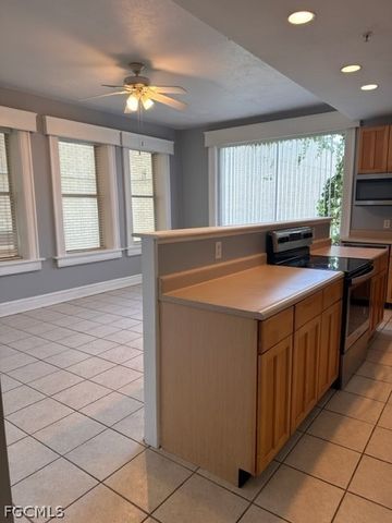 2310 First ST 402, Fort Myers, FL 33901