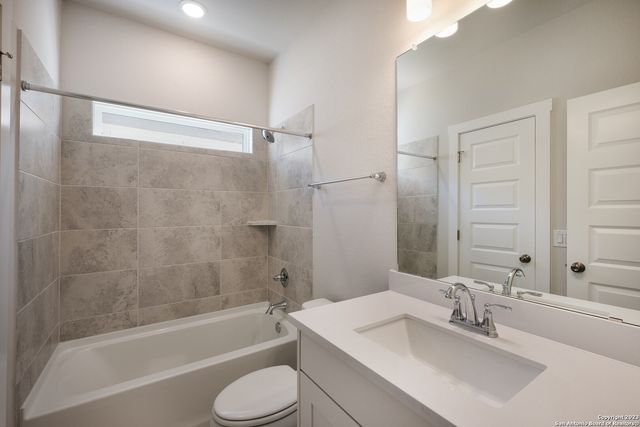 648 Vale Ct, New Braunfels, TX 78132