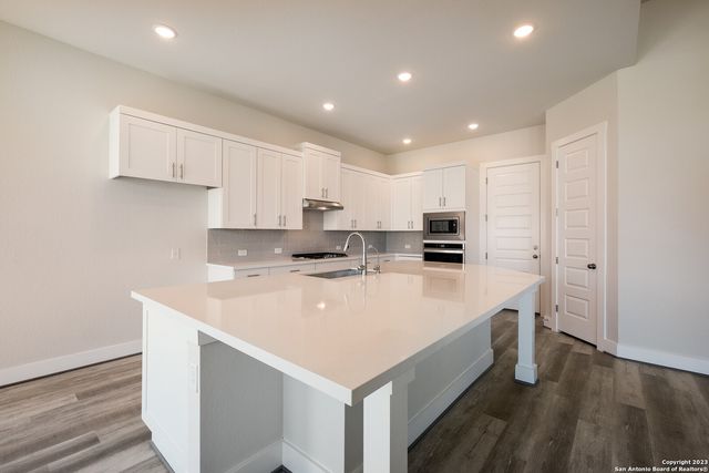 648 Vale Ct, New Braunfels, TX 78132