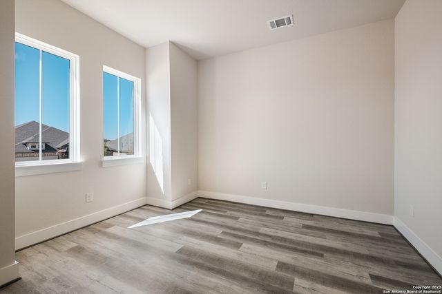 648 Vale Ct, New Braunfels, TX 78132