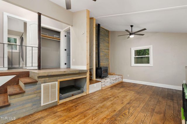 114 Whisper Wood Lane, Johnson City, TN 37601