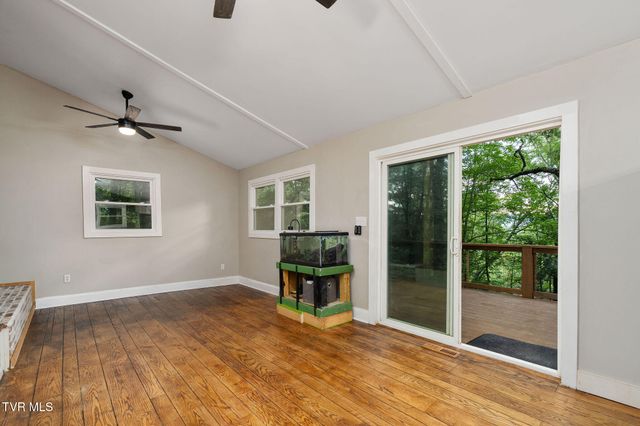 114 Whisper Wood Lane, Johnson City, TN 37601