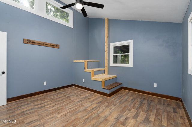 114 Whisper Wood Lane, Johnson City, TN 37601