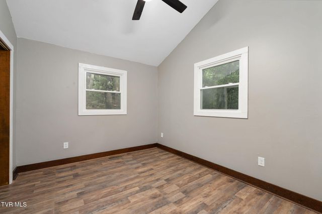 114 Whisper Wood Lane, Johnson City, TN 37601