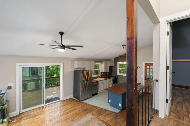 114 Whisper Wood Lane, Johnson City, TN 37601