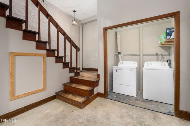 114 Whisper Wood Lane, Johnson City, TN 37601