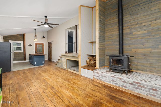 114 Whisper Wood Lane, Johnson City, TN 37601