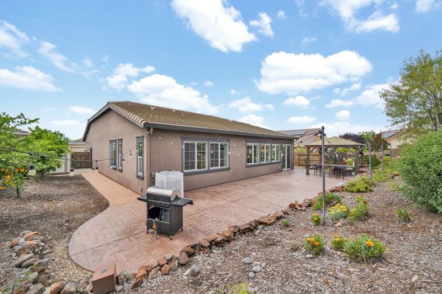 2305 Beamreach Ct, Lincoln, CA 95648