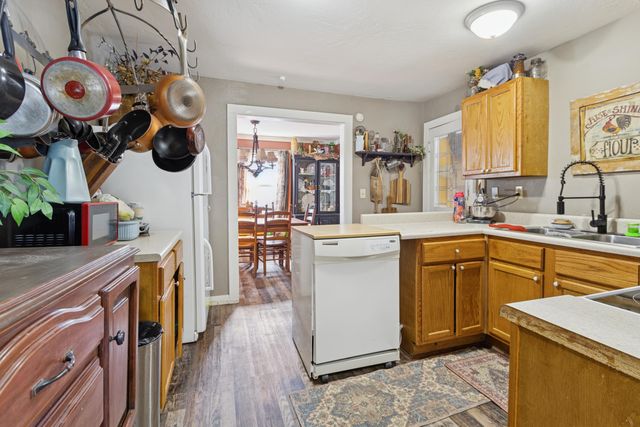 103 Mitchell Street, Greenfield, MO 65661