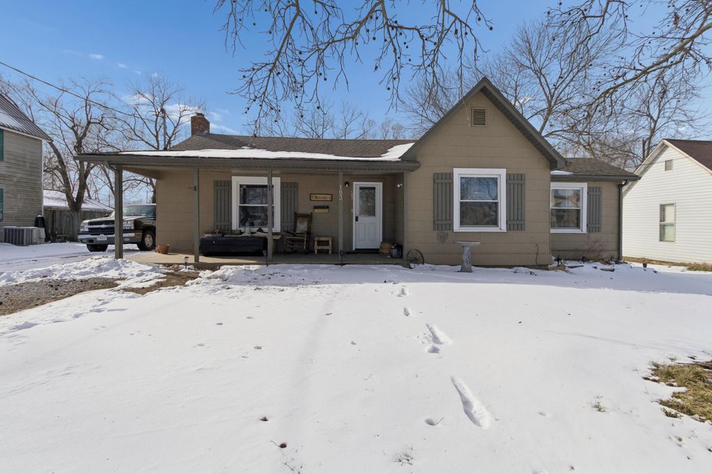 103 Mitchell Street, Greenfield, MO 65661