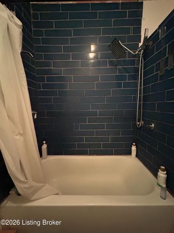 3638 River Park Dr, Louisville, KY 40211