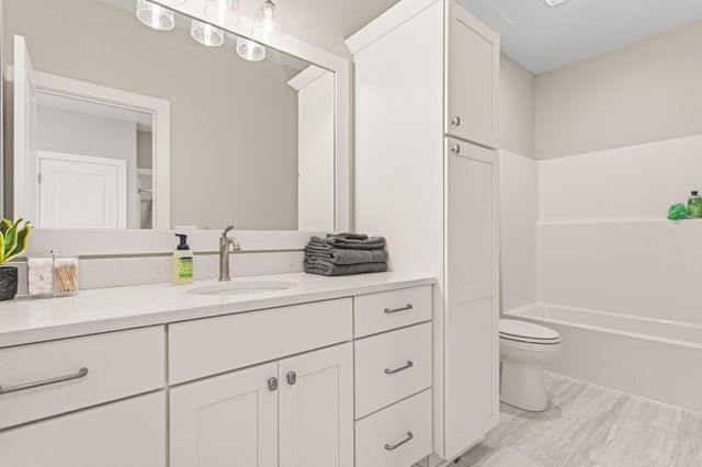 11909 Smithfield Drive, Holland Twp, MI 49424