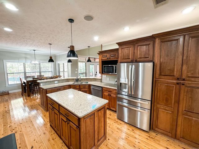 102 Gold Rush Drive, Searcy, AR 72143