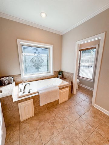 102 Gold Rush Drive, Searcy, AR 72143