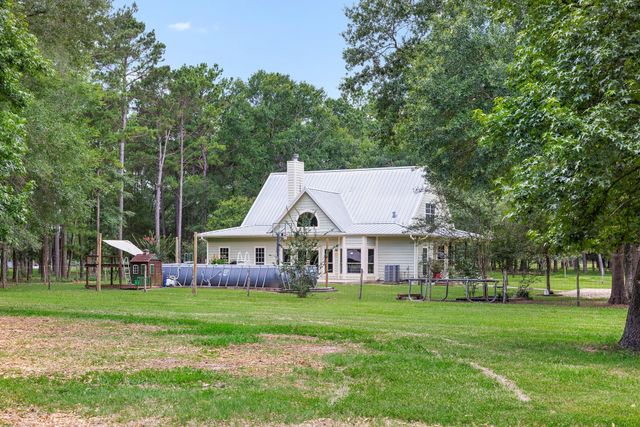 4986 Old Wagon Ln, Richards, TX 77873